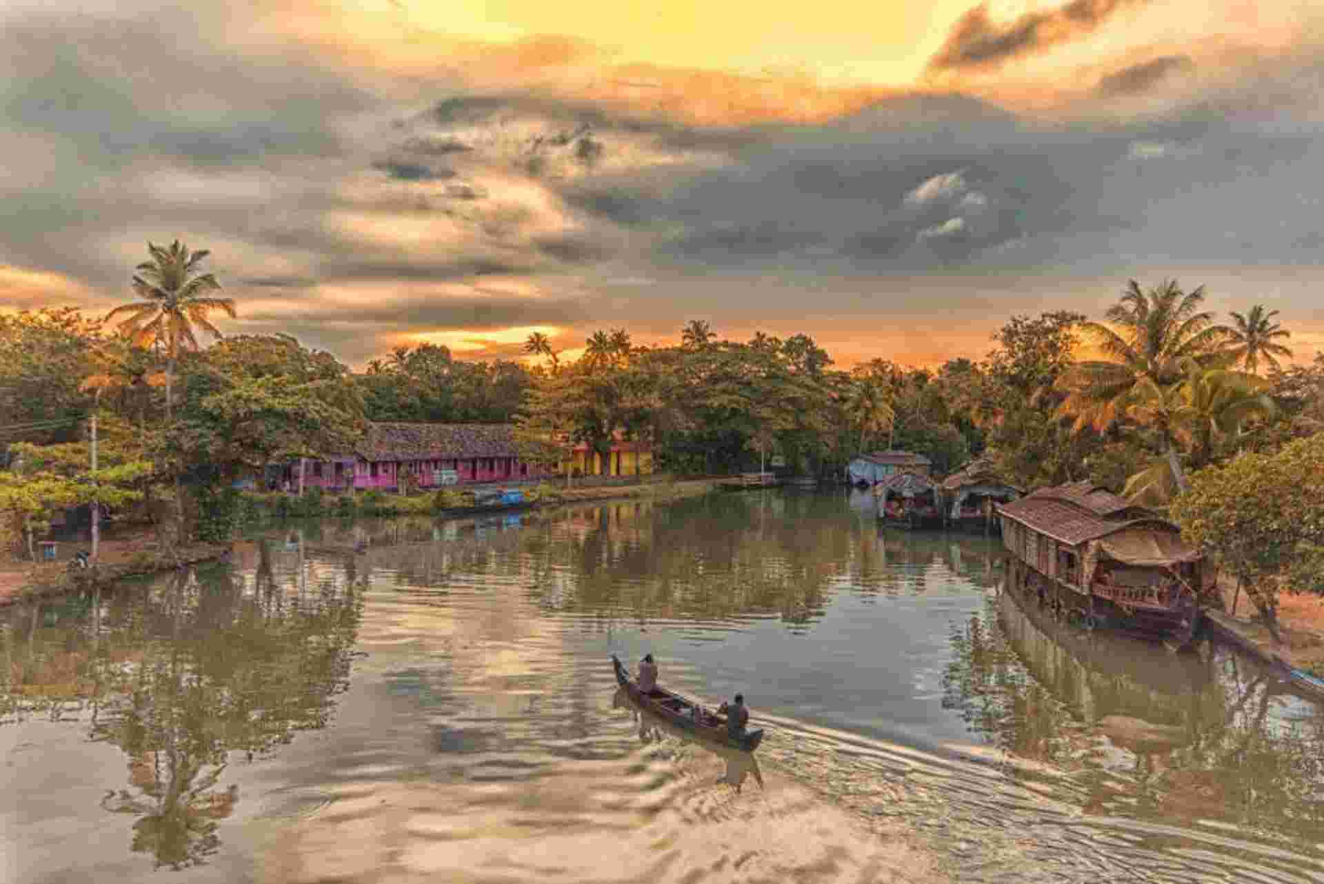 Kerala Backwaters & Hillstations