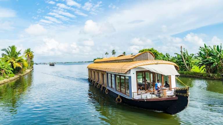 Kerala & Tamil Nadu Cultural, religious and historic sites Tour: KERALA VISITS & AYURVEDA (SOMATHEERAM)