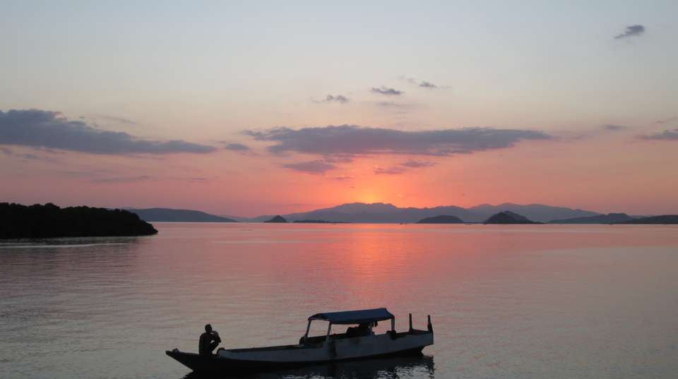 Komodo Wildlife Sea and Safari Tour - Adventure Indonesia - Indonesia - Image 3