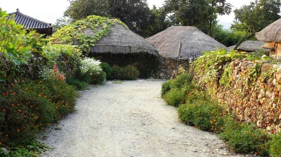 Korean Folk Village Afternoon Tour - Vip Travel - South Korea - Image 3