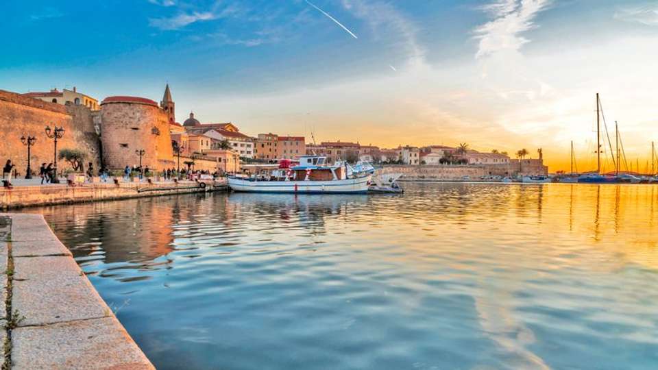 La Dolce Vita along the Italian coastline - Tuscany, Sardinia, Elba, and the Cinque Terre (port-to-port package) - Tweet World Travel - France - Image 4
