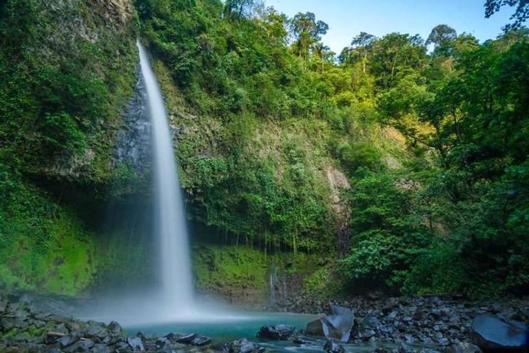 Costa Rica Walking Tour: La Fortuna Waterfall Guide Hike