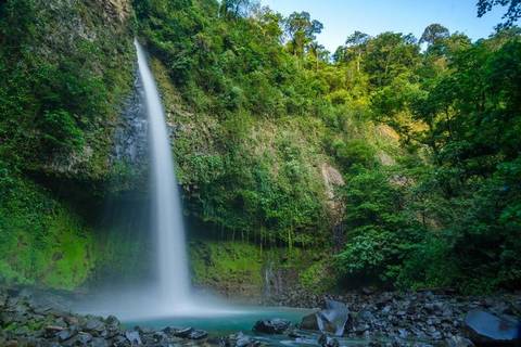 Costa Rica Walking Tour: La Fortuna Waterfall Guide Hike