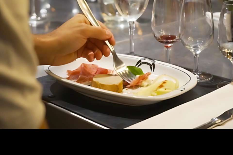La Ventana VIP Dinner & Tango Show with Wine Tasting - Tangol Tours - Argentina - Image 9
