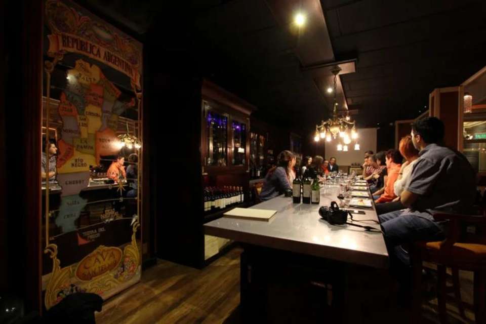 La Ventana Wine Tasting - Tangol Tours - Argentina - Image 6