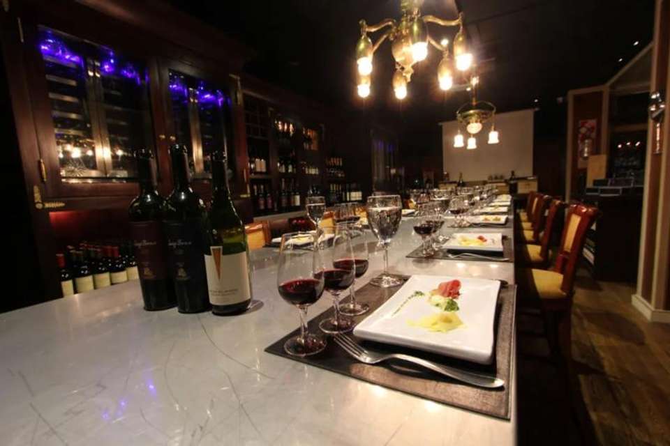 La Ventana Wine Tasting - Tangol Tours - Argentina - Image 9