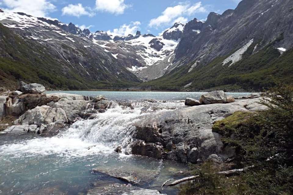 Laguna Esmeralda Trekking - Tangol Tours - Argentina - Image 6