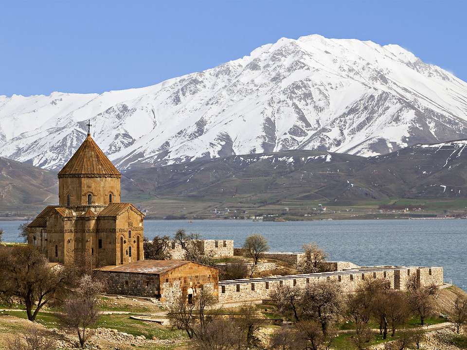 Lake Van & Mount Ararat to Istanbul - 6 days - On The Go Tours - Turkey - Image 2