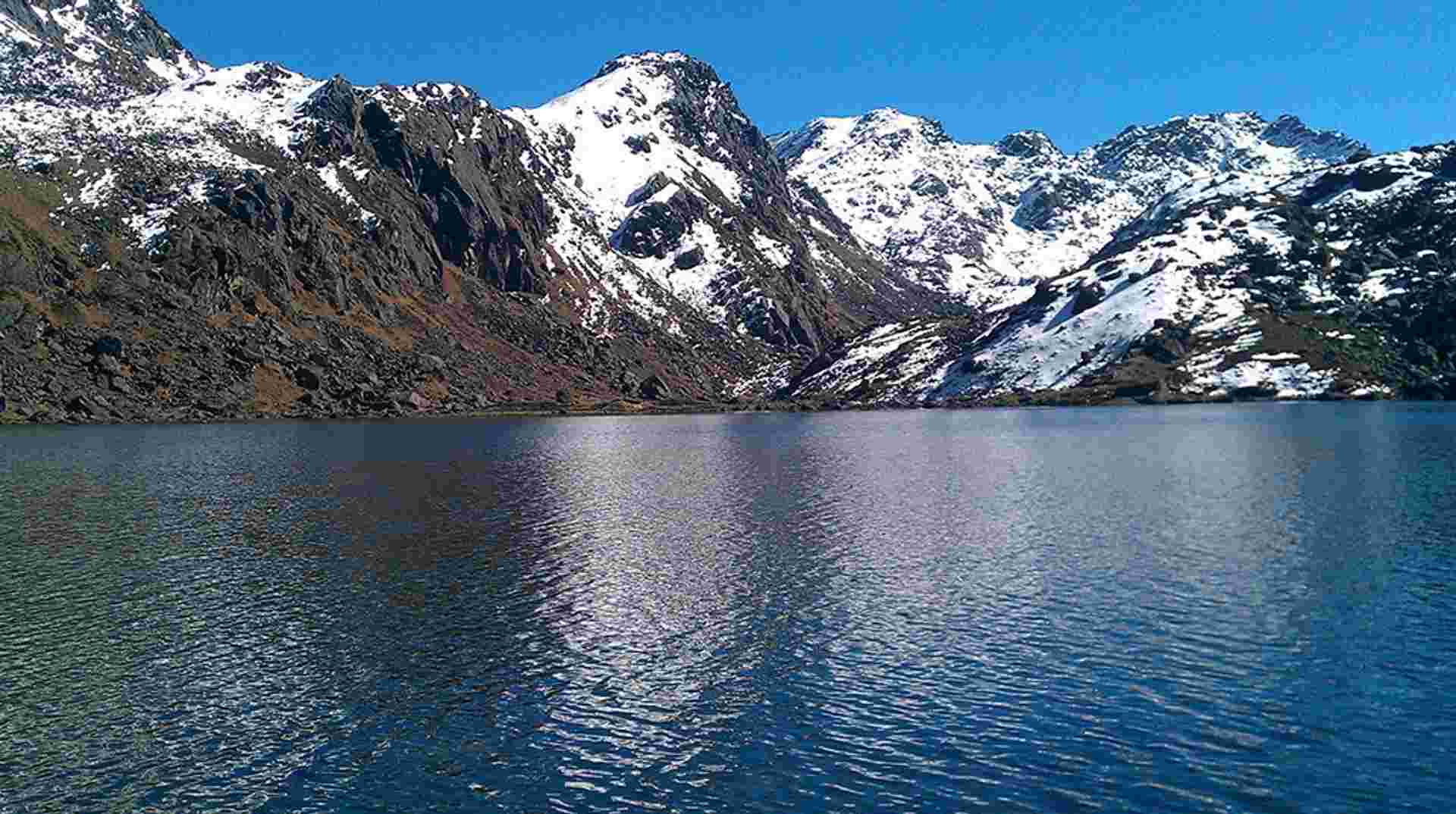 Langtang valley and Gosaikunda trek 12 Days 