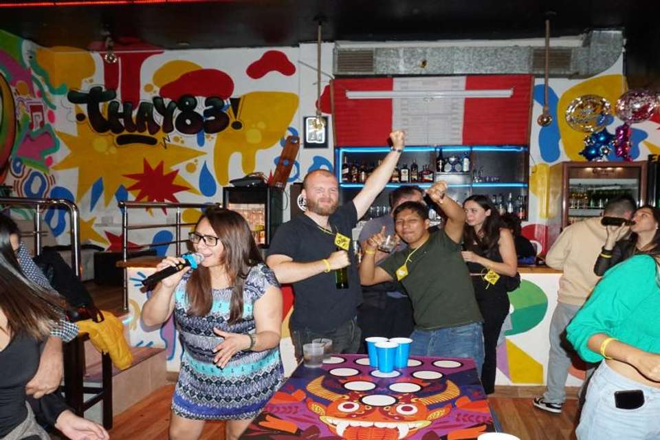 Bar Crawl Night Tour in Miraflores - Tangol Tours - Peru - Image 6