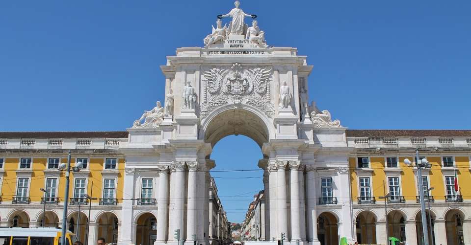 Lisbon Sightseeing, Private Walking Tour - Takinguthere - Tut Travel Lda - Portugal