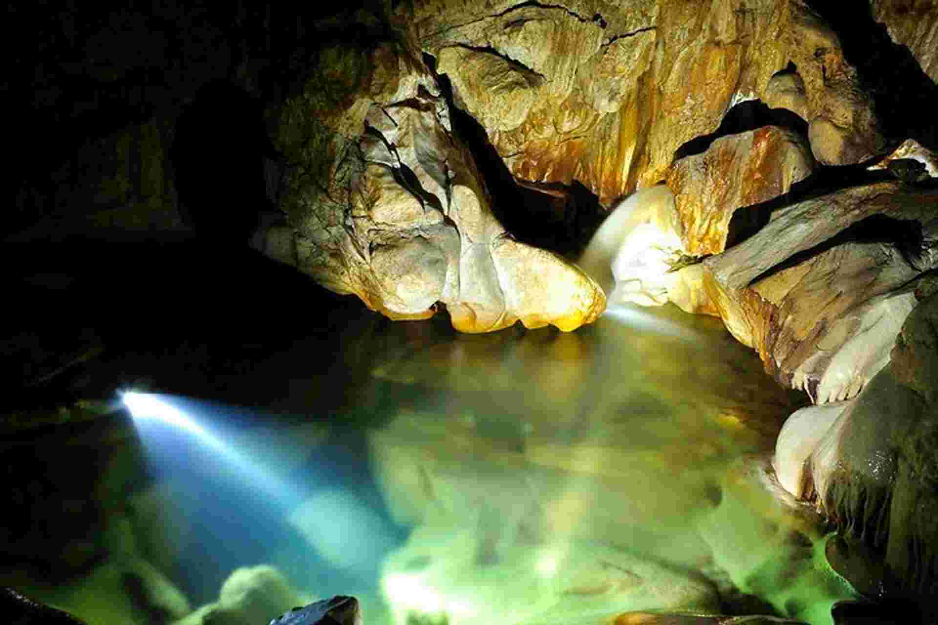Lo Mo Cave Expedition In Ba Be National Park 4 Days 3 Nights
