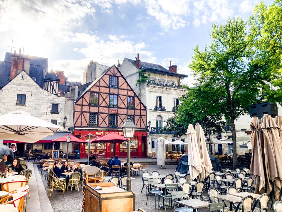 Loire Valley: Walks, Wine & Chateaux - undefined - Image 8