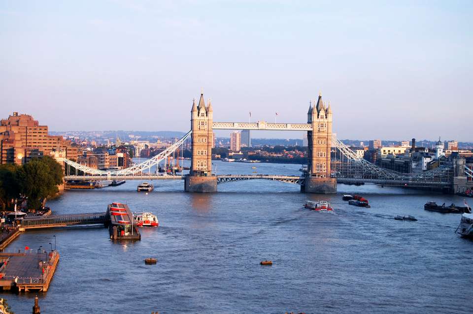 London & Paris - Collette Tours - England - Image 3