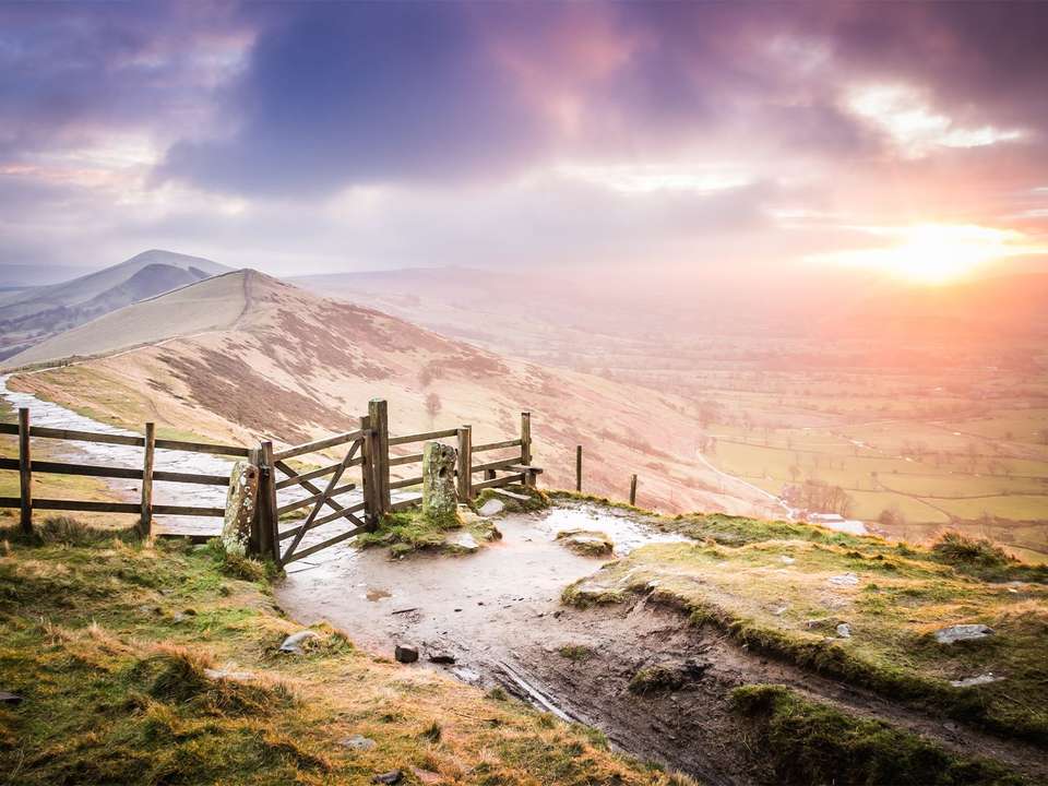 London to Edinburgh - 8 days - On The Go Tours - England - Image 3