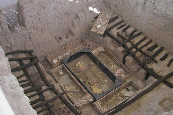 Image 4 of 7
