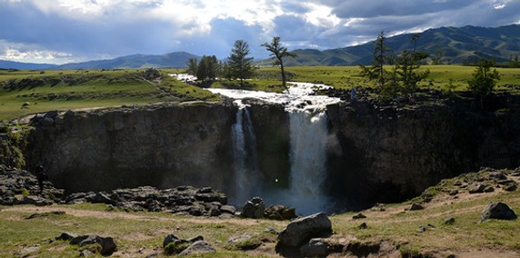 Image 4 of 8