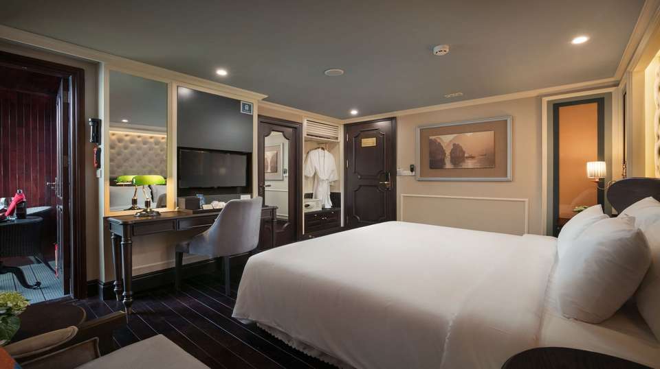 Luxury cruise to Bai Tu Long Bay 1 night - Phu Quoc Island Explorer - Vietnam - Image 2