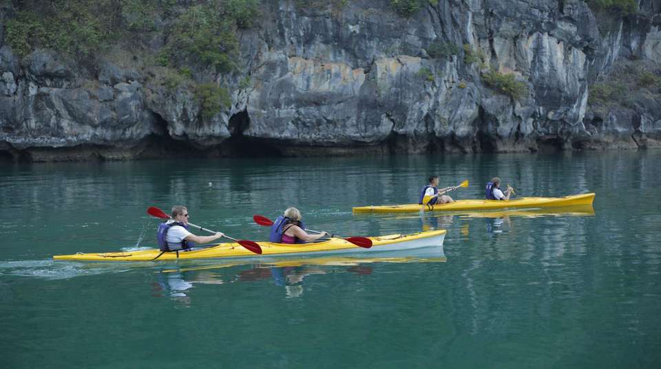 Luxury cruise to Bai Tu Long Bay 1 night - Phu Quoc Island Explorer - Vietnam - Image 4