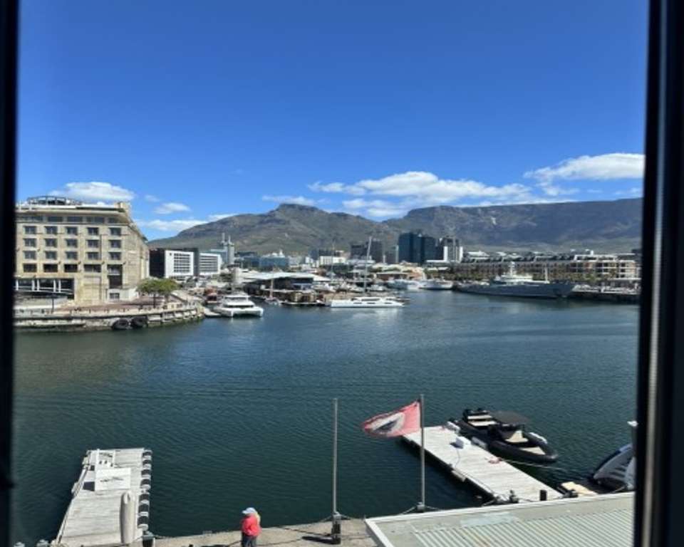 Luxury Southern Africa: A Once-in-a-Lifetime Cruise, Rail, and Tour Experience - Tweet World Travel - South Africa - Image 5
