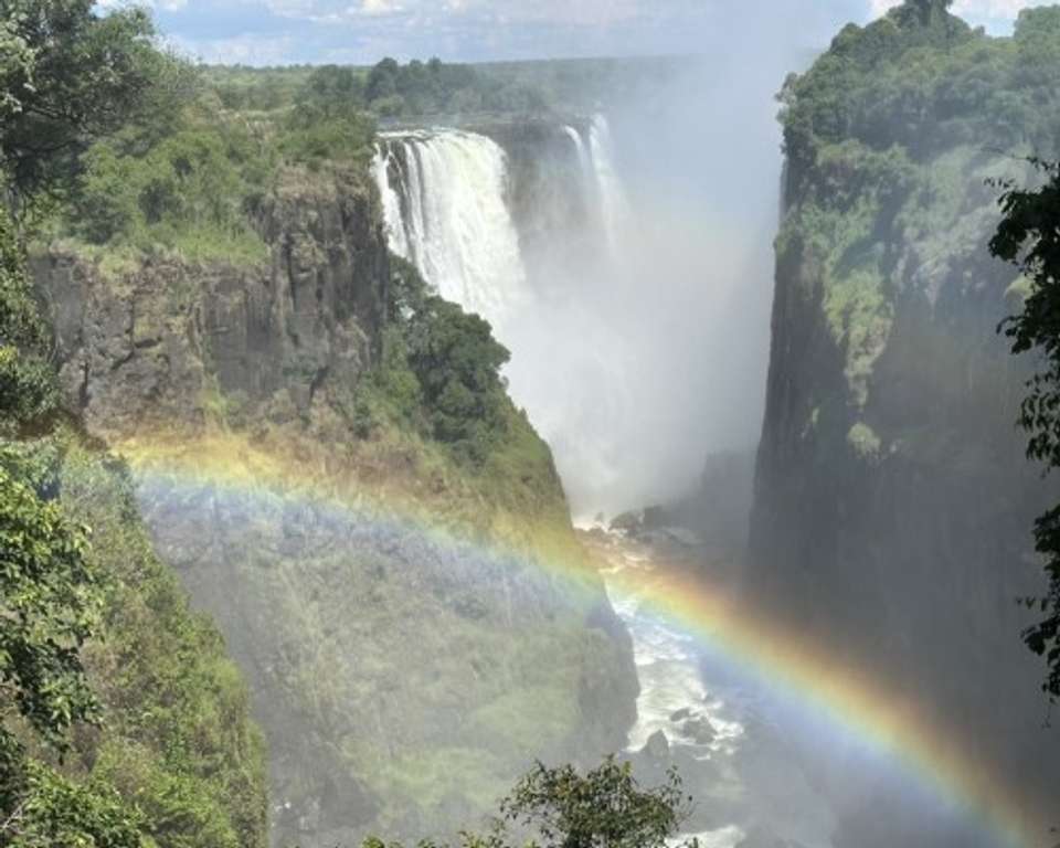 Luxury Southern Africa: A Once-in-a-Lifetime Cruise, Rail, and Tour Experience - Tweet World Travel - South Africa - Image 9