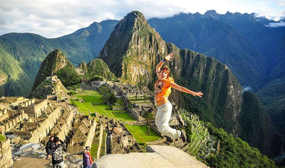 Machu Picchu by Car Backpacker Experience 2D/1N (Return by Train) - Bamba - Peru - Image 3