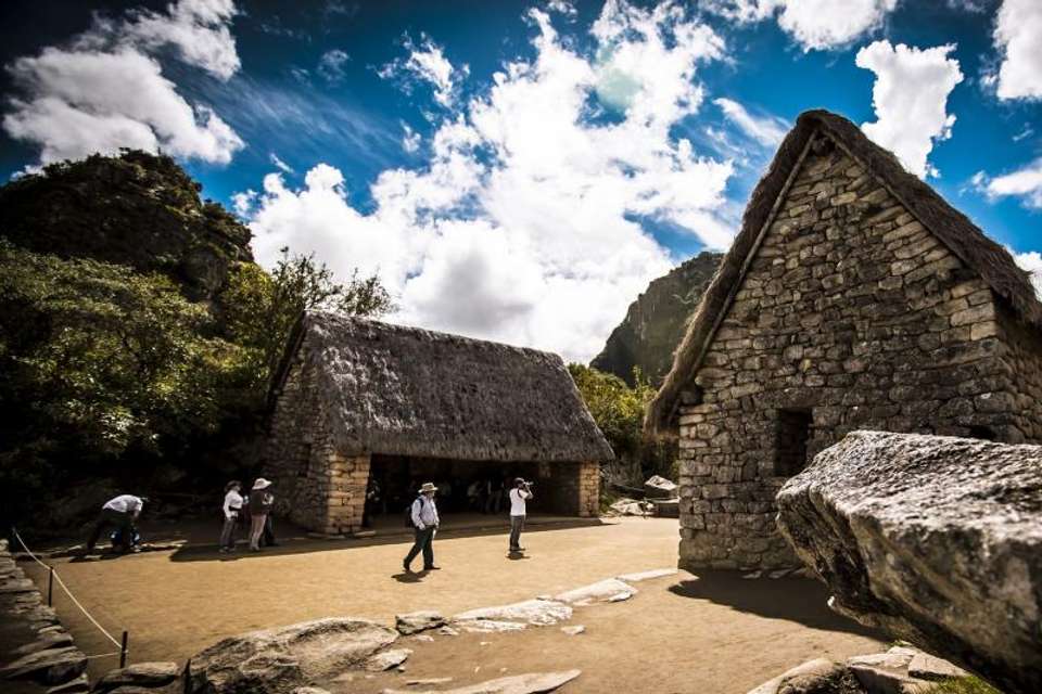 Machu Picchu Full Day Tour from Ollantaytambo - Train Expedition or The Voyager - Tangol Tours - Peru - Image 7