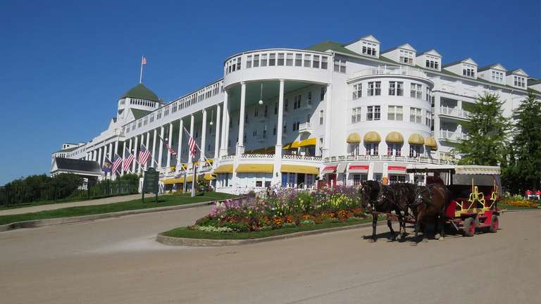 Chicago City sightseeing Tour: Mackinac Island 