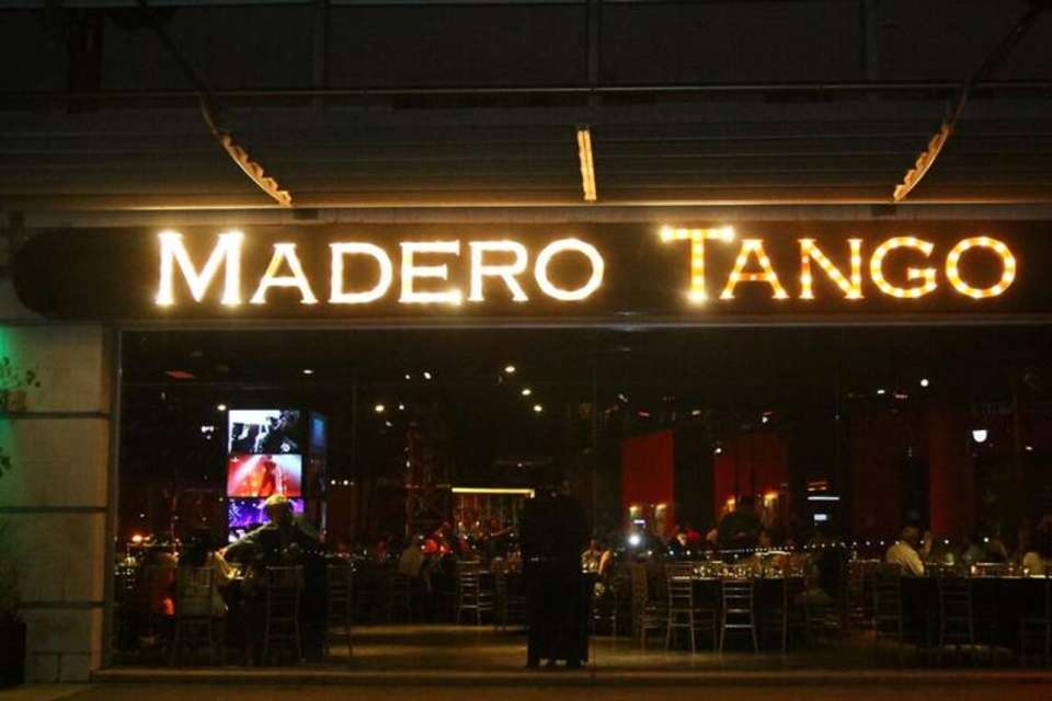 Madero Tango Dinner & Tango Show Black - Tangol Tours - Argentina - Image 9