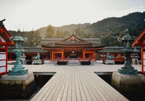 Image 2 of 6
