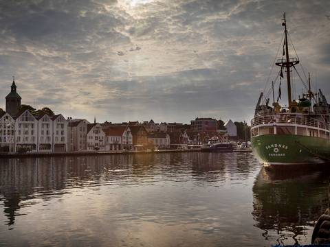 Magic Of The Fjords Stavanger To Stockholm - 11 Days - Fall Tours