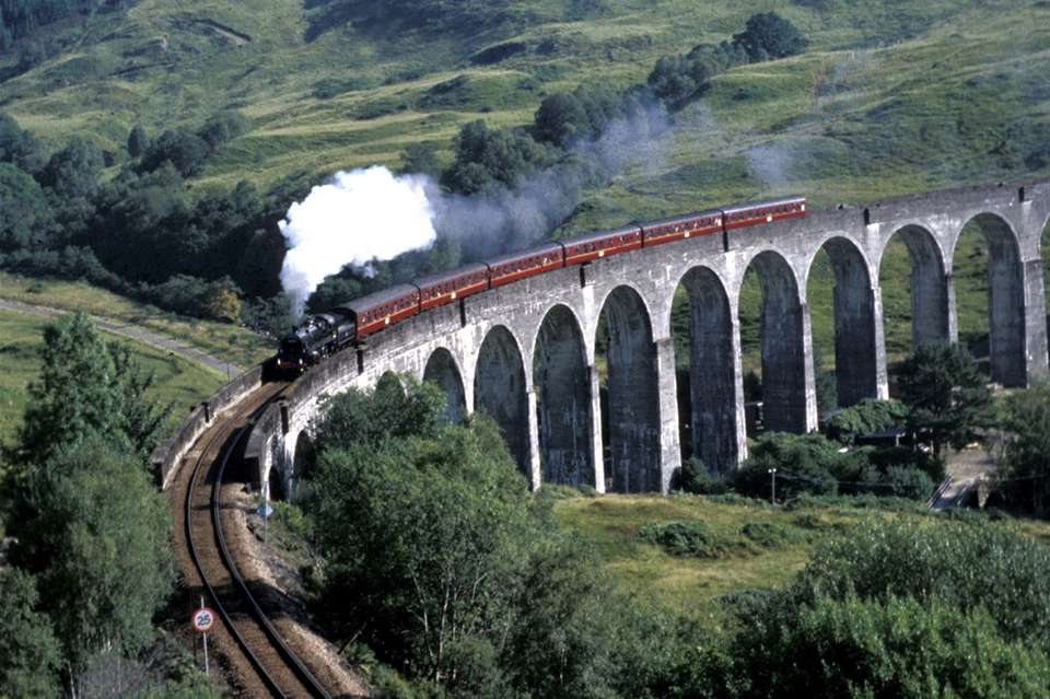 Magical Highlands and the Hogwarts Express (9.30am Departure) - Haggis Adventures - Scotland - Image 2