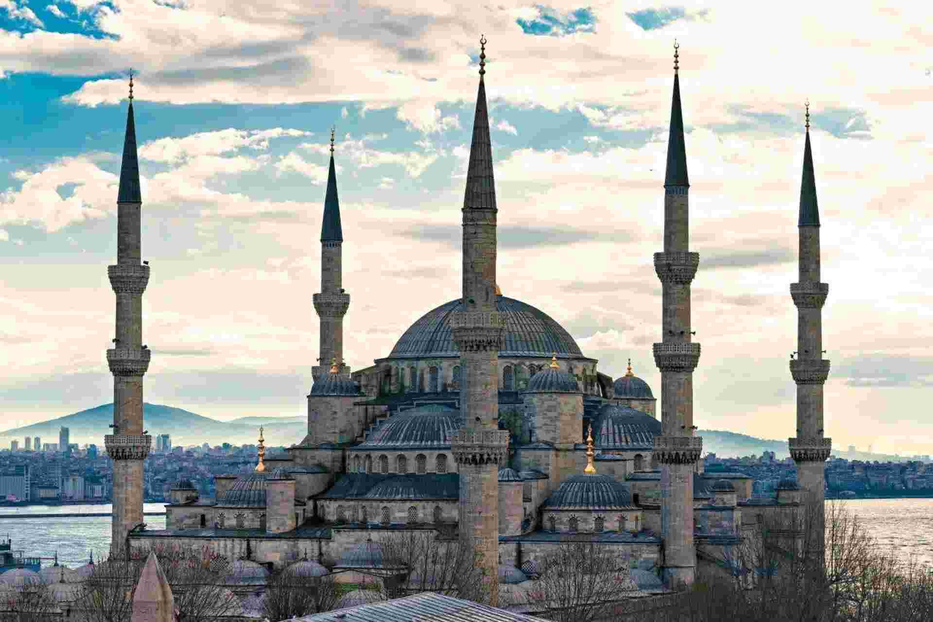 Magnificent Turkey, Spanish-speaking Guide