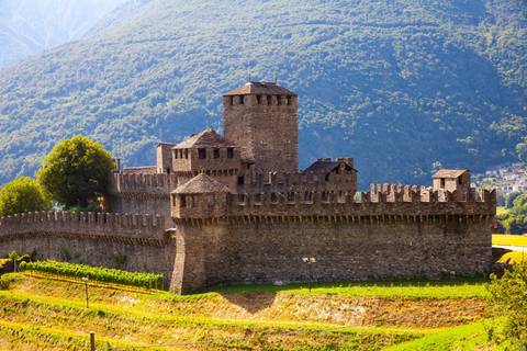 Europe Explorer Tour: Majestic Europe Go