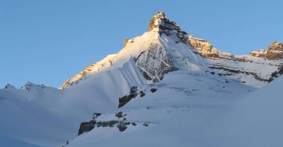 Makalu Base Camp Trekking - Private Trip - Adventure Bound - Nepal - Image 1
