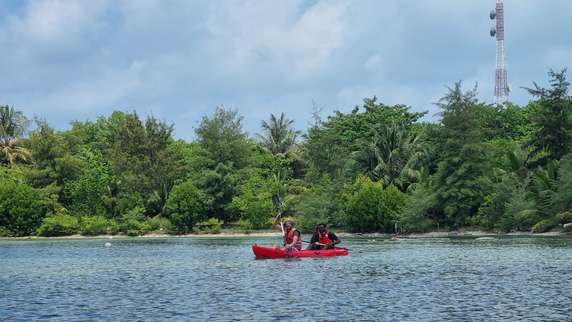 Image 4 of 8