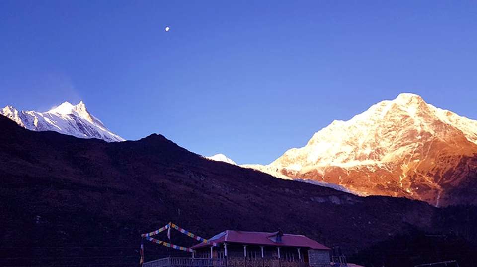 Manaslu Circuit Trek: 13 Days - Nepal Explore Summit Trek (nest Adventure) - Nepal - Image 3