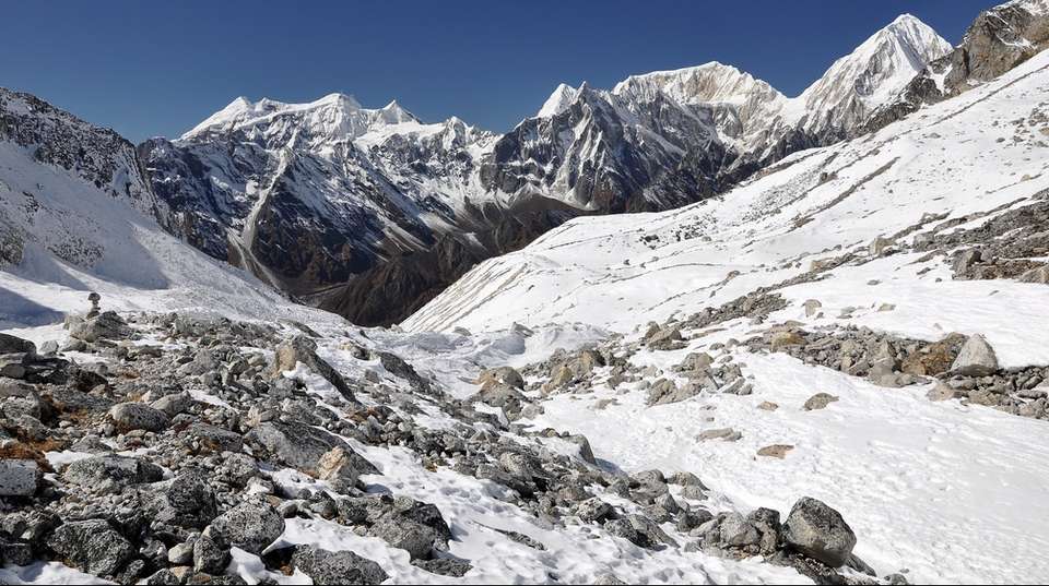 Manaslu Circuit Trek - Himalayan Trekking And Tours (p) Ltd - Nepal - Image 2