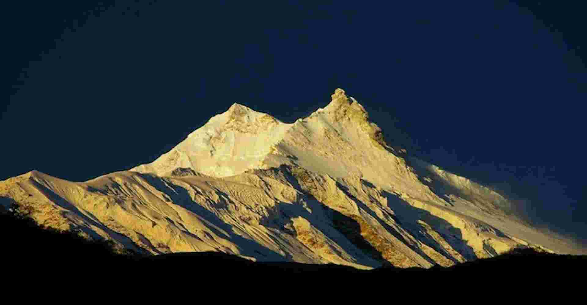 Manaslu Circuit  Trek 