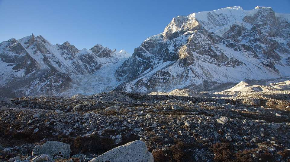 Manaslu Trek - Travel Max Guide - Nepal - Image 3