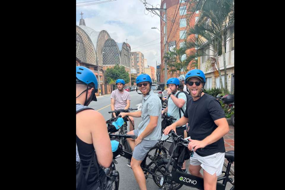 Medellín Bike Tour: Explore the City’s Best Spots - undefined - Image 3