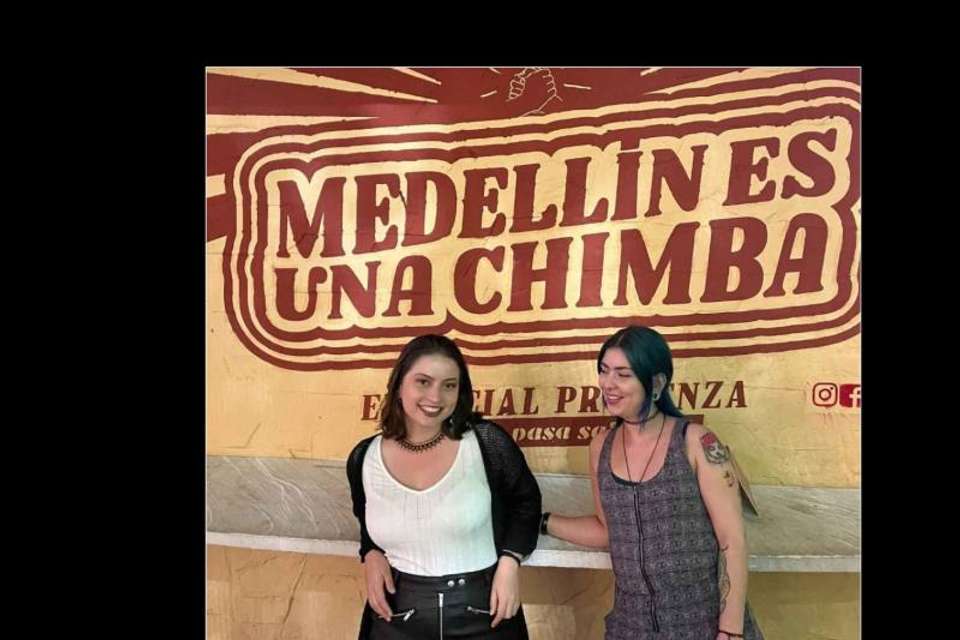 Medellin Night Tour - Tangol Tours - Colombia - Image 3