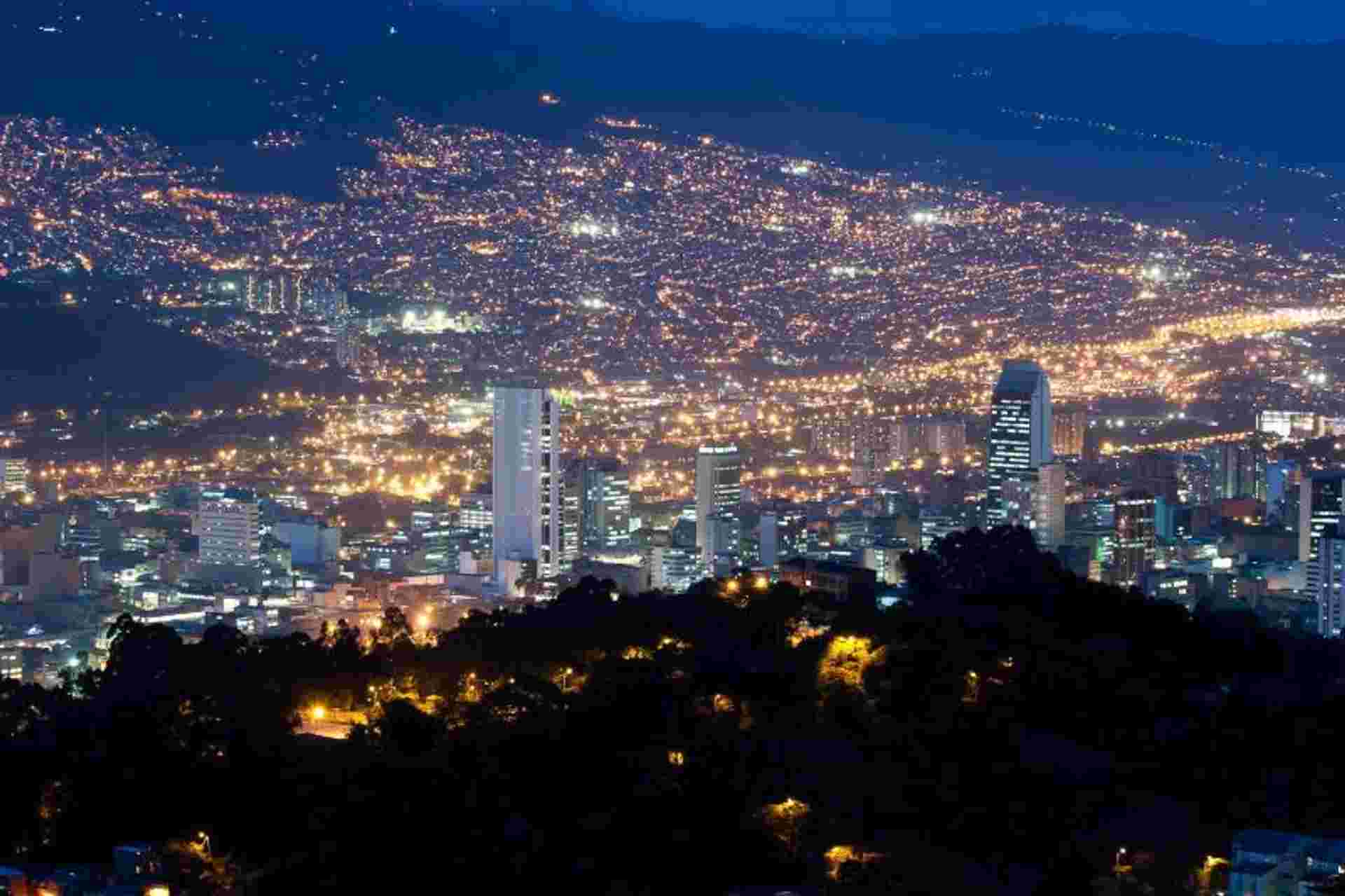 Medellín Night Tour English Option