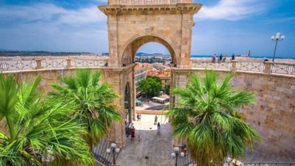 Mediterranean Arts & Splendours: Corsica, Sardinia and the scents of Italy - Exceptional stopovers from Napoleon to the Medici: Rome, Pisa, Naples, Castelsardo and Ajaccio (port-to-port package) - Croisieurope - France - Image 5