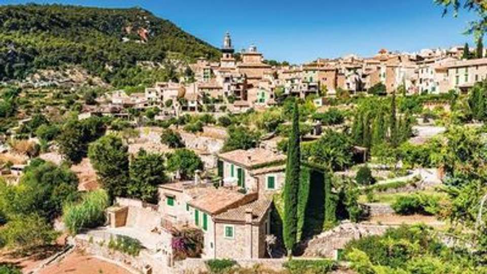 Mediterranean Legacies: From the Balearic Islands to Andalusia - Between Enchanting Islands and Moorish Treasures (port-to-port package) - Croisieurope - France - Image 4