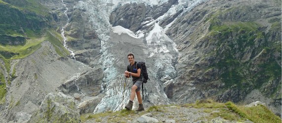 Image 4 of 8