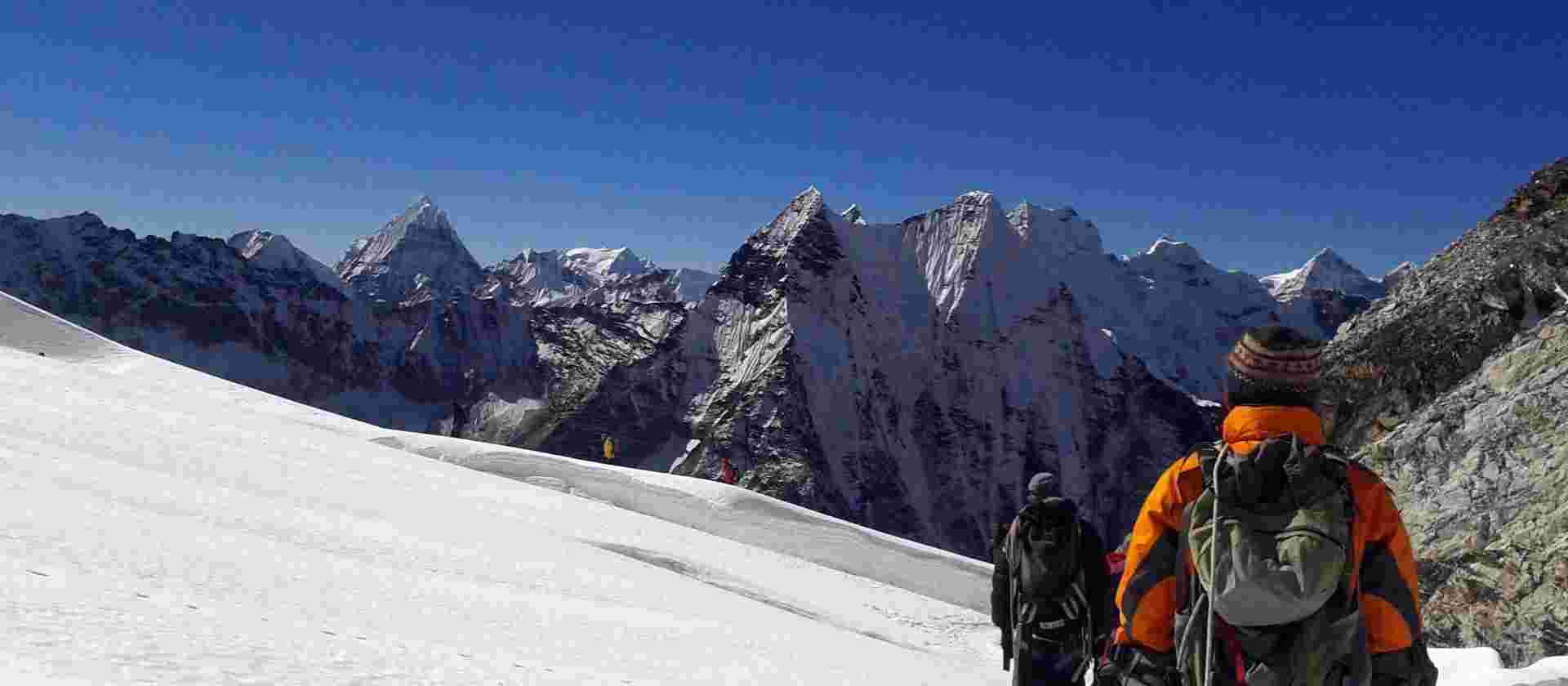 Mera & Island Peak via Amphu Labsta