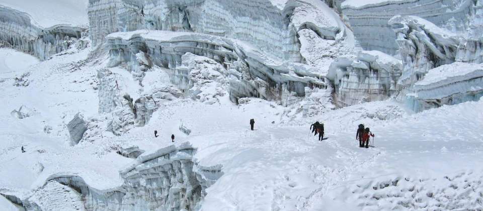 Mera & Island Peak via Amphu Labsta - World Expeditions - Nepal