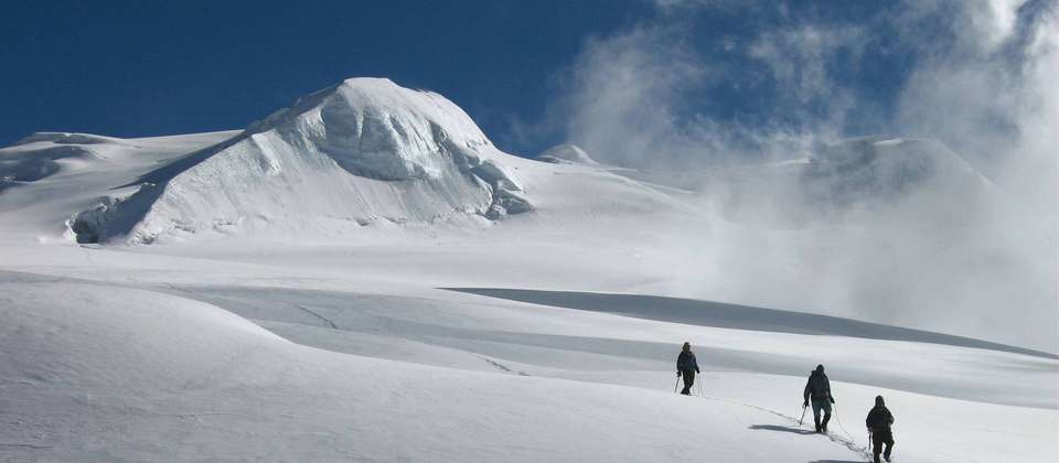 Mera & Island Peak via Amphu Labsta - World Expeditions - Nepal