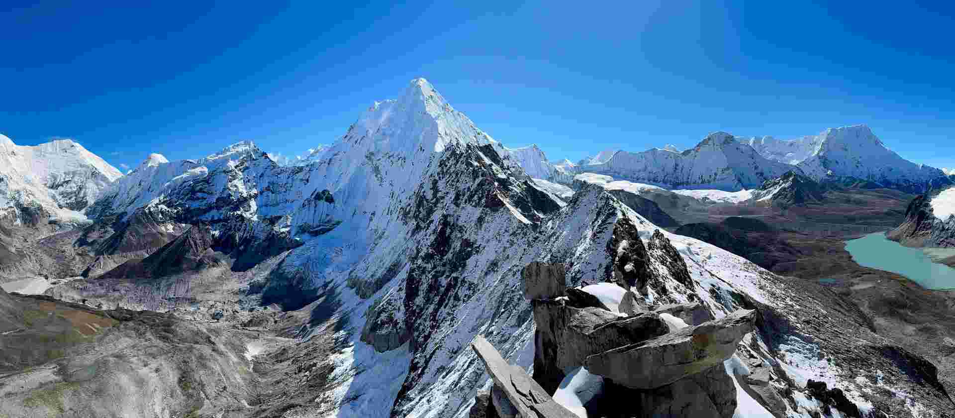 Mera & Island Peak via Amphu Labsta